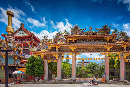 Puerta al templo de Dalongdong Bao'an