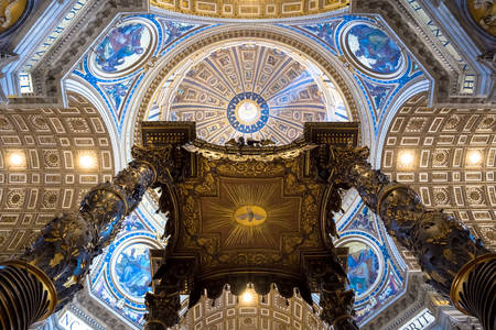 Enterijer bazilike Svetog Petra