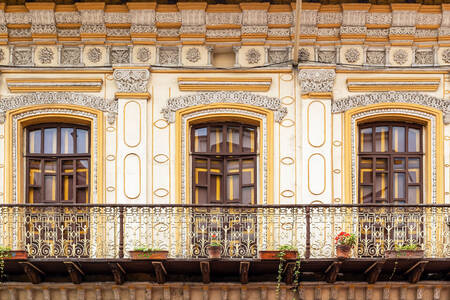 Balkon v koloniálním stylu