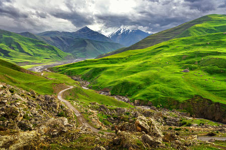Hegyek és dombok Azerbajdzsán északi részén