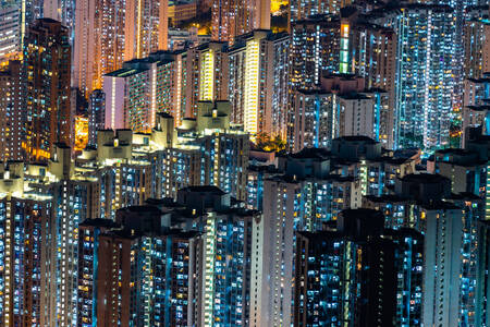 Wolkenkratzer in Hongkong bei Nacht