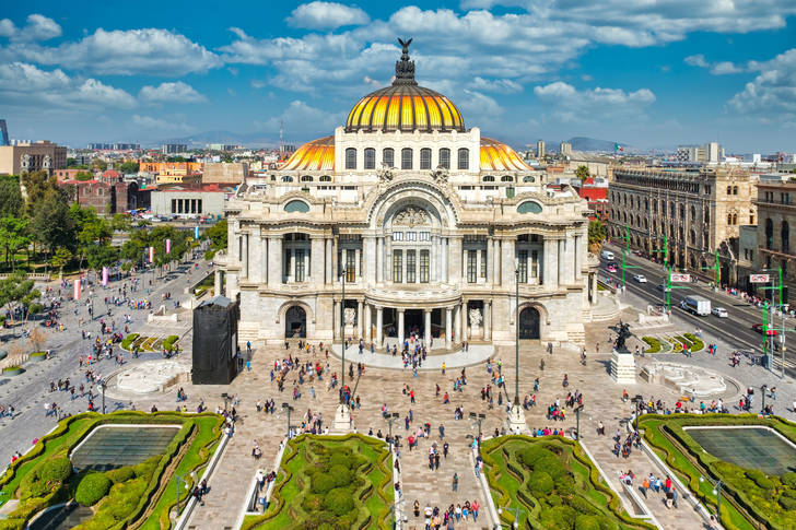 Дворец на изящните изкуства в Мексико Сити