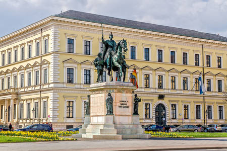 Socha krále Ludvíka I. v Mnichově