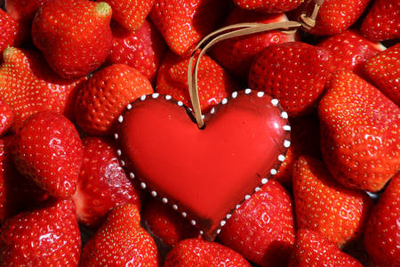 Corazón en fresas