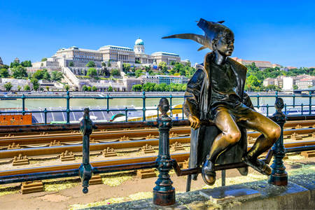 Sculptuur "Kleine Prinses" in Boedapest