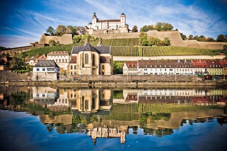 Würzburg dolgu ve Marienberg kalesi