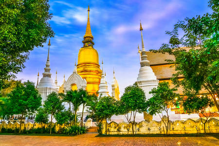 Храмът Ват Суан Док