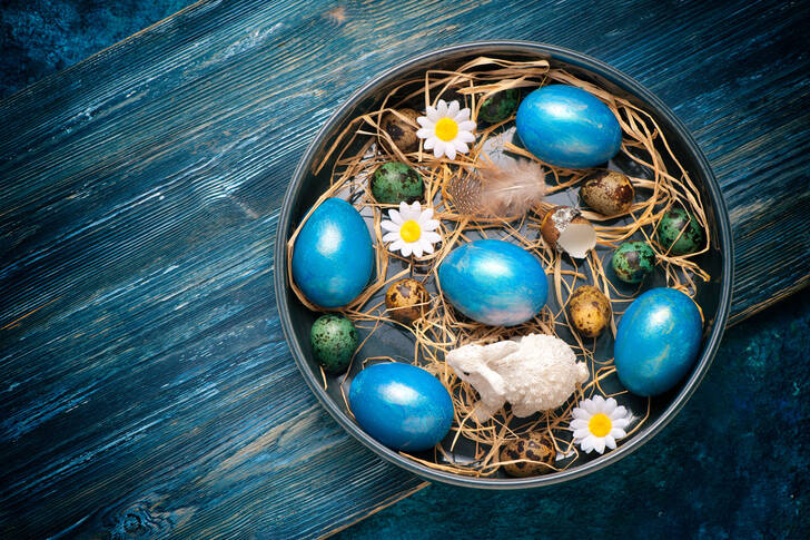 Huevos de pascua azules