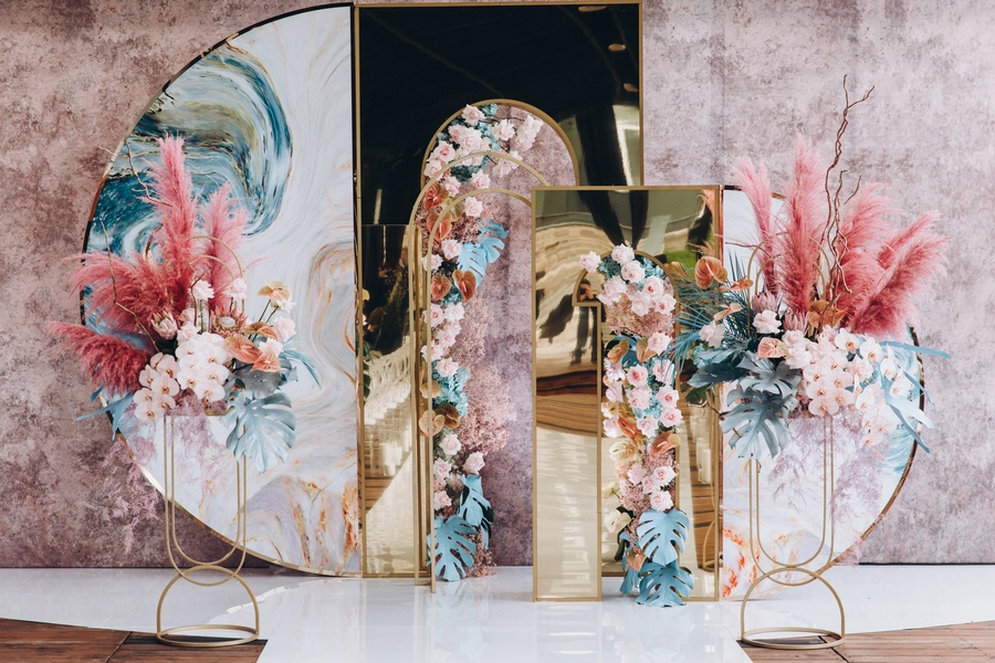Decoración de boda con flores.
