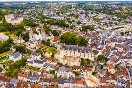 Utsikt over byen Loches, Frankrike