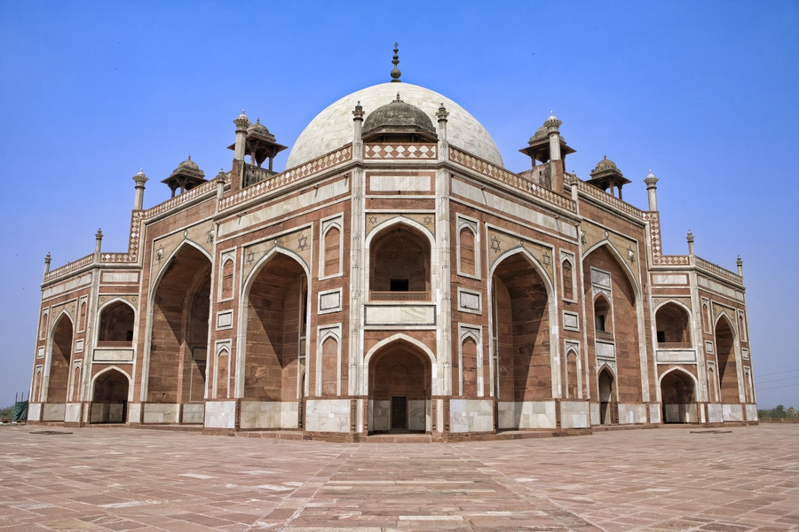 Gevel van het Humayun-mausoleum in Delhi, India