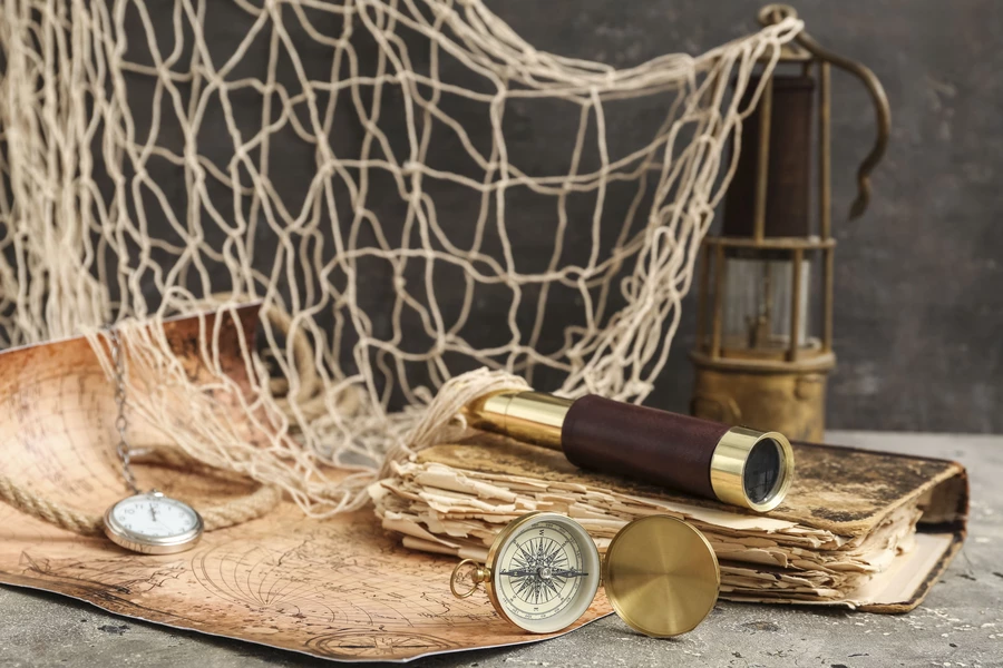 Objets de navigation vintage