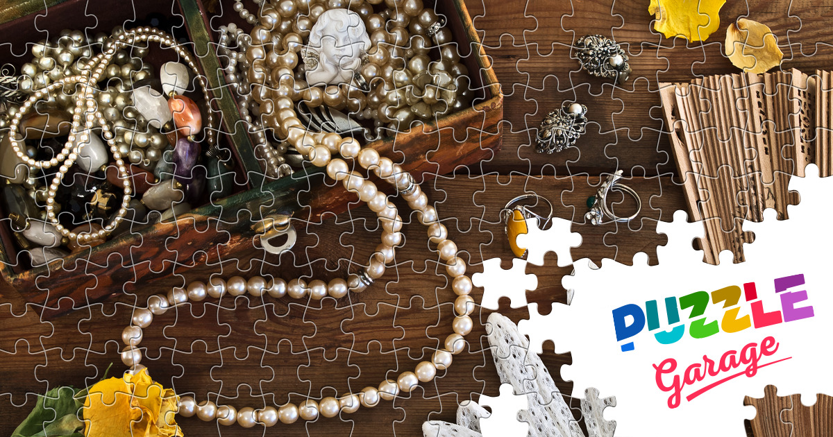 Vintage box with decorations Jigsaw Puzzle (Stuff, Jewellery) Puzzle
