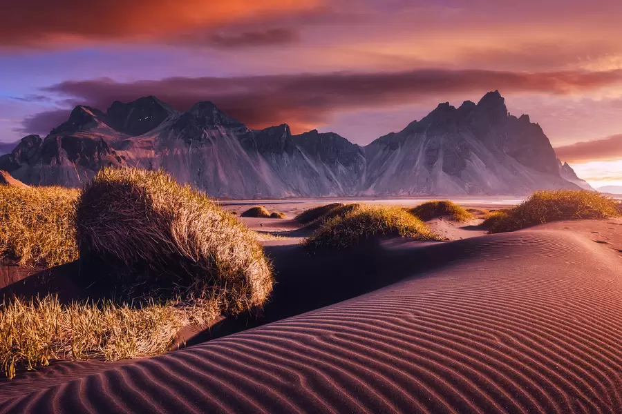 Dunes de sable du mont Vestrahorn