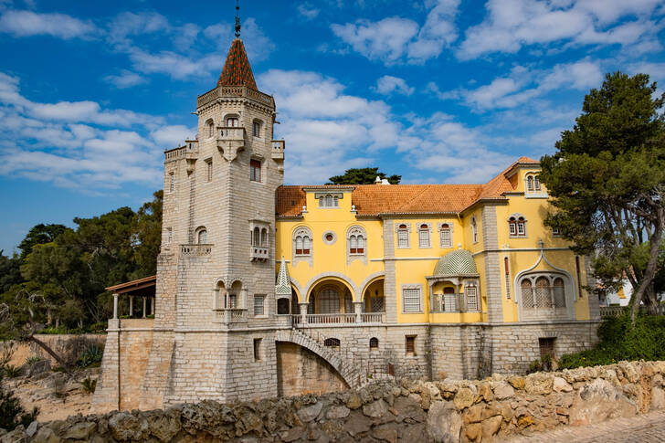 Palác Condes de Castro Guimarães, Cascais