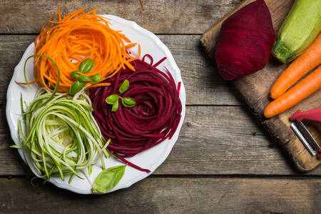 Цветни зеленчукови юфка