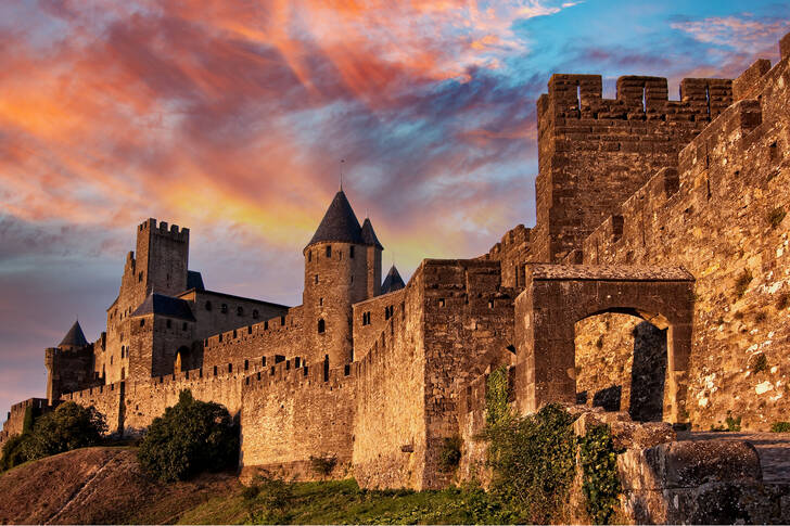 Festung von Carcassonne bei Sonnenuntergang