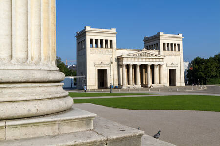 Propilee din München