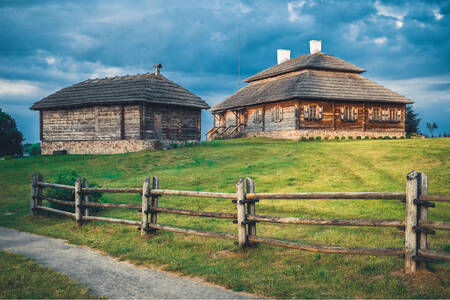 Gamle hus i landsbyen