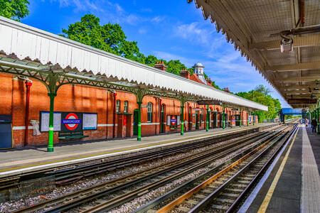 ロンドンの鉄道駅のプラットフォーム