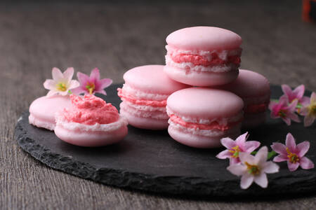 Lyserøde franske macarons
