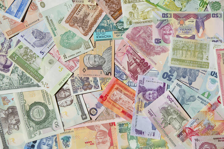 Sbírka bankovek z různých zemí