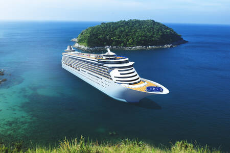 Een cruiseschip in tropische wateren