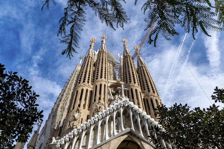 Věže chrámu Sagrada Família v Barceloně