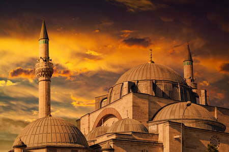 Купола мечети на закате