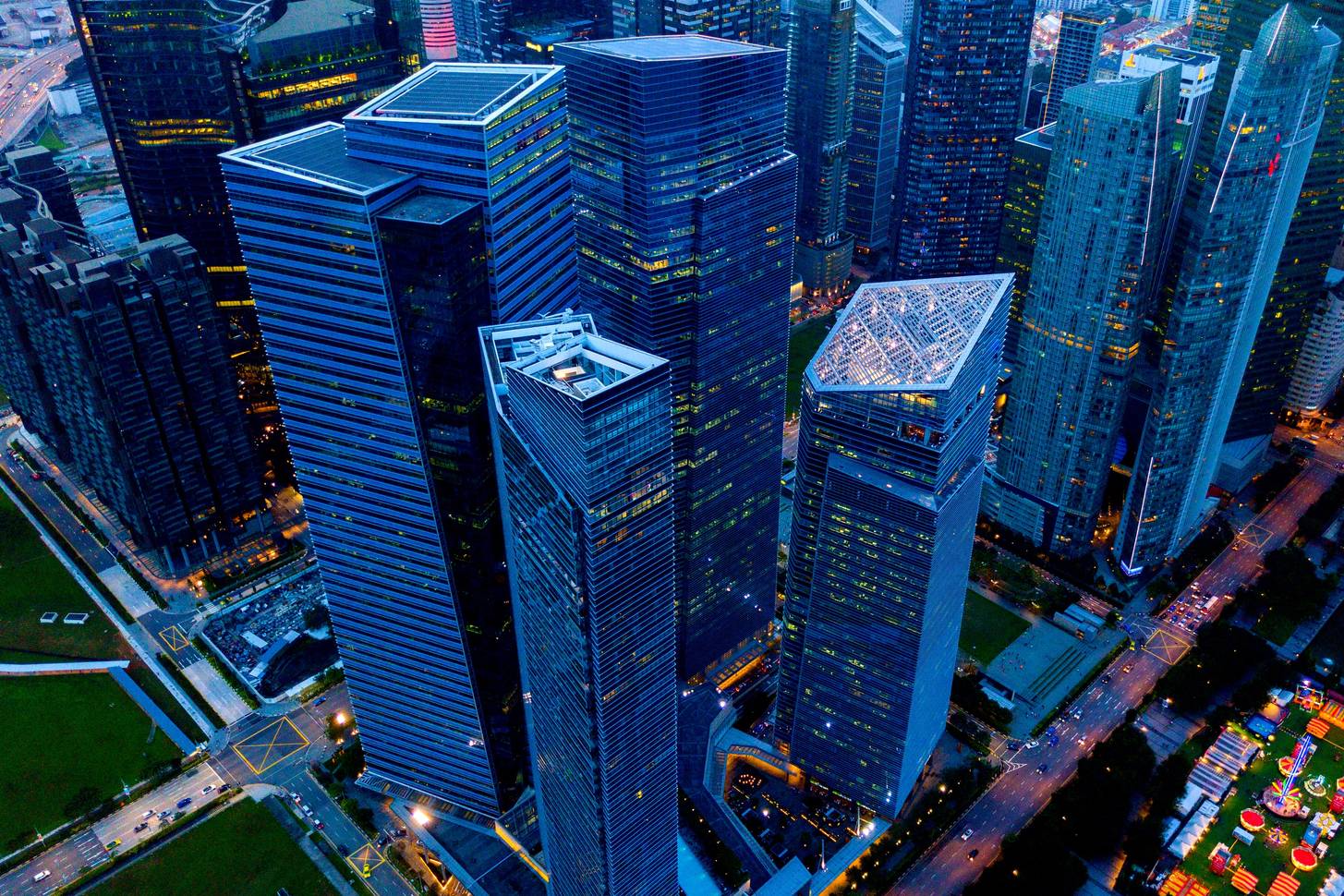 Singapore skyscrapers at night Jigsaw Puzzle (Countries, Singapore