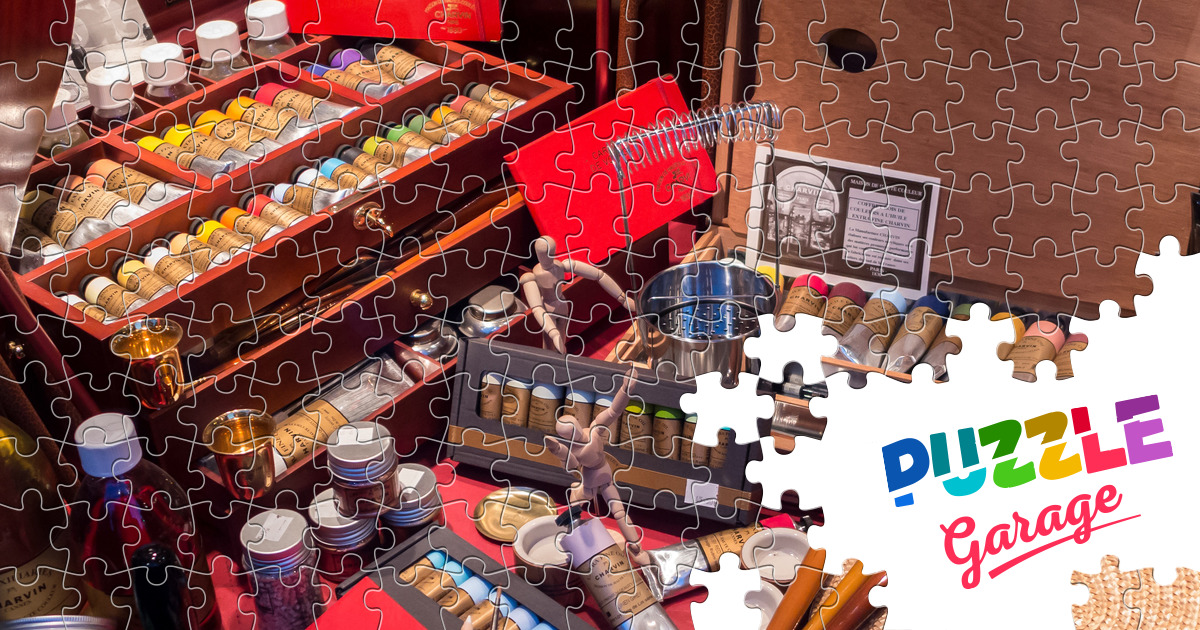 Artist's workplace Jigsaw Puzzle (Home, Needlework) Puzzle Garage
