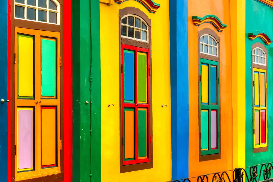 Façade du bâtiment coloré