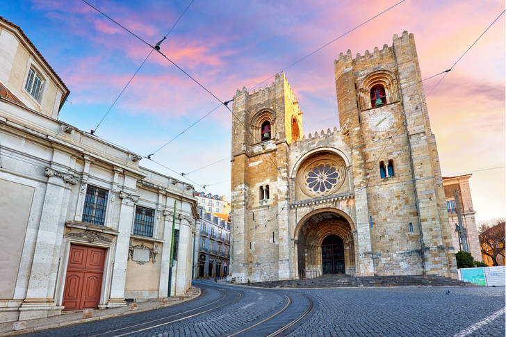 Lisbon Cathedral at sunset