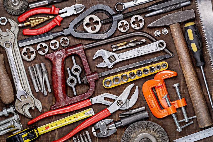Various locksmith tools