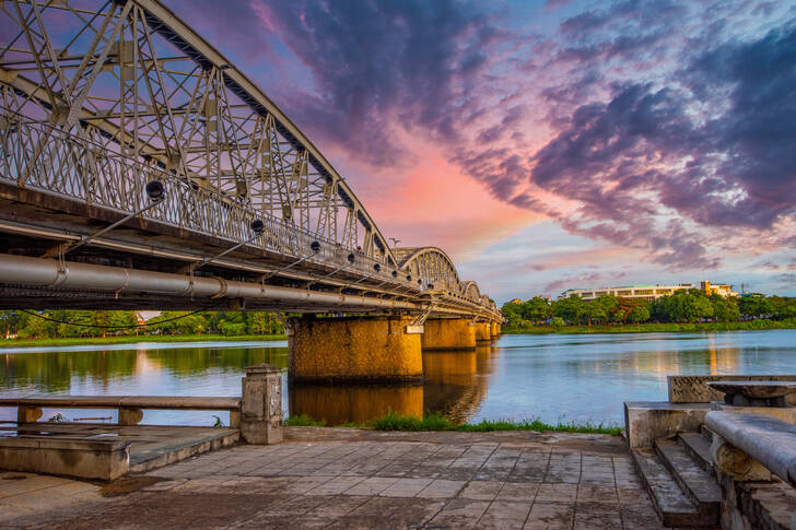 Quebra-cabeça Ponte Trang Tien, Hue (Países, Vietnã)