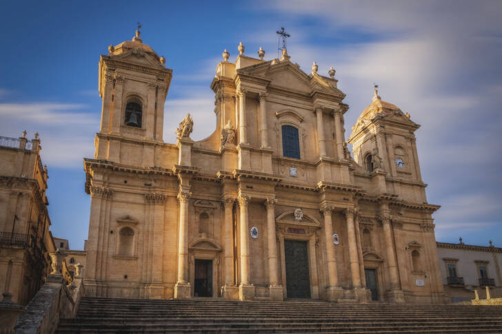 منظر لكاتدرائية نوتو