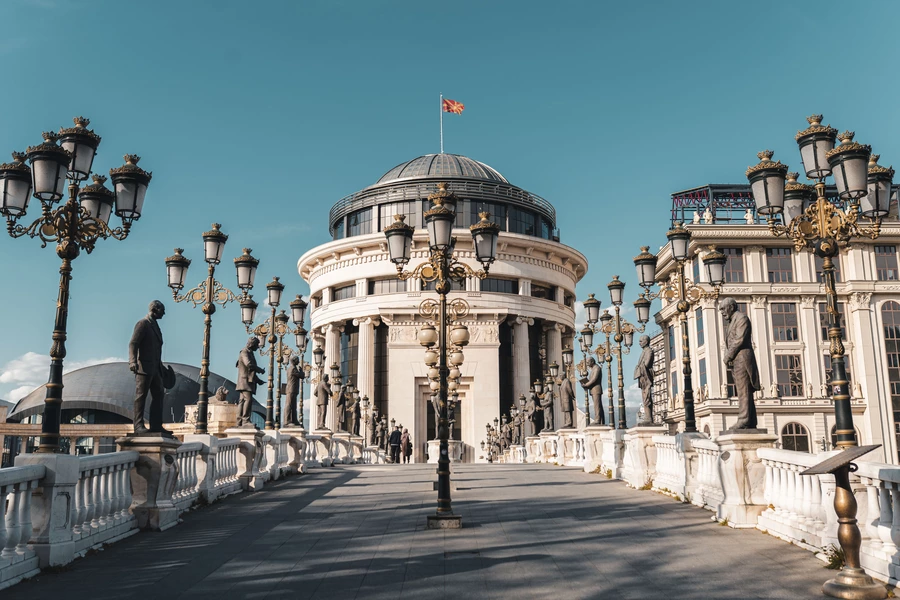 Umělecký most ve Skopje
