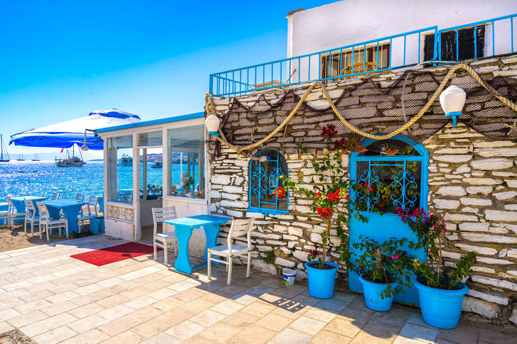 Restaurant by the sea in Bodrum