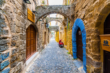 Străzile orașului vechi din Rodos