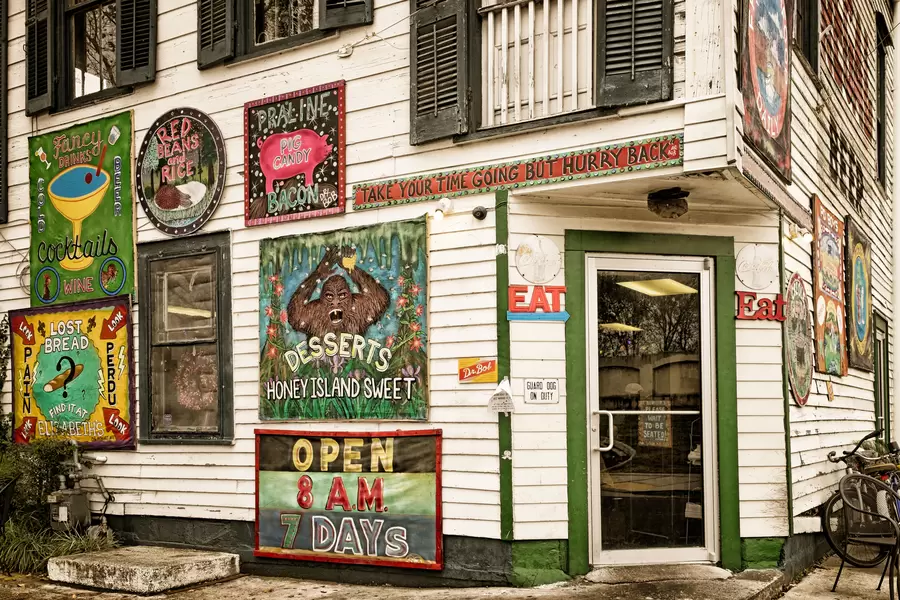 Gevel van een vintage restaurant in New Orleans