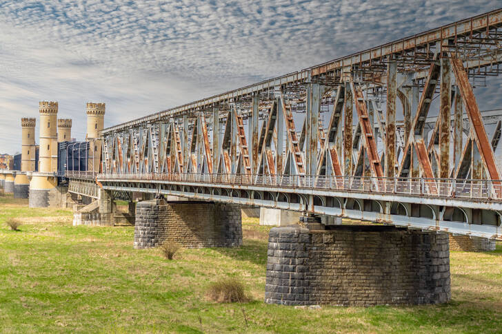 Pont ferroviaire à Tczew