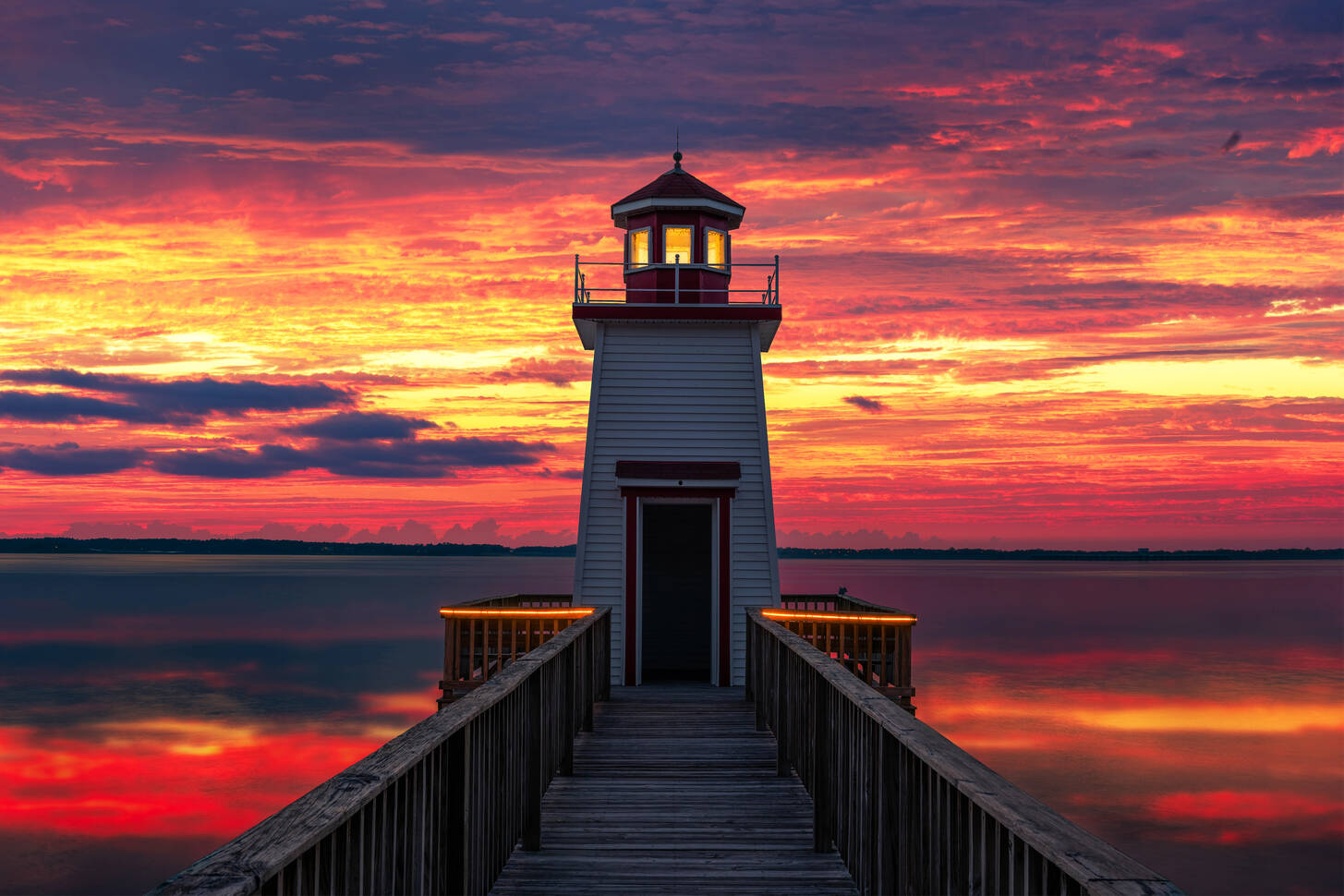 lighthouse-in-grand-rivers-kentucky-jigsaw-puzzle-countries-usa