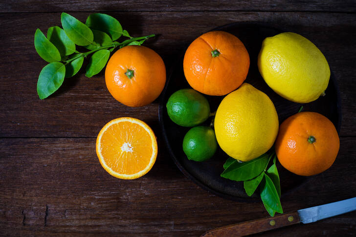 Апельсины, лаймы и лимоны