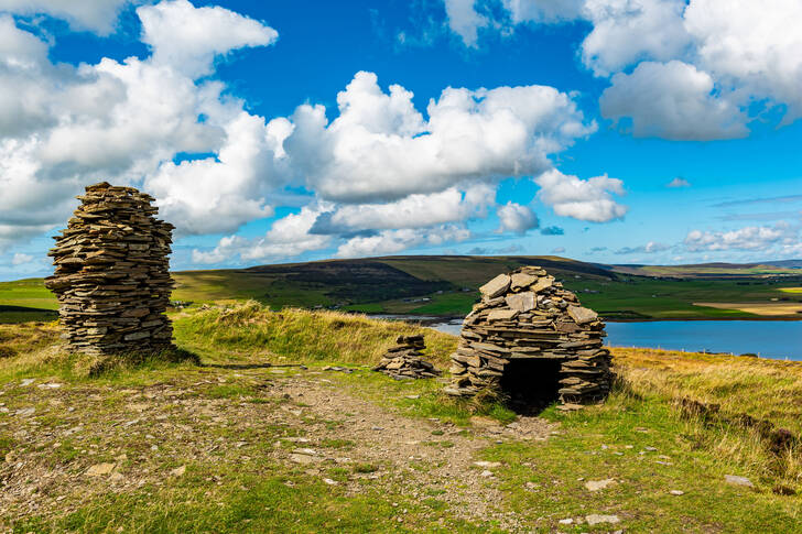 Pirâmides de pedra nas Ilhas Orkney