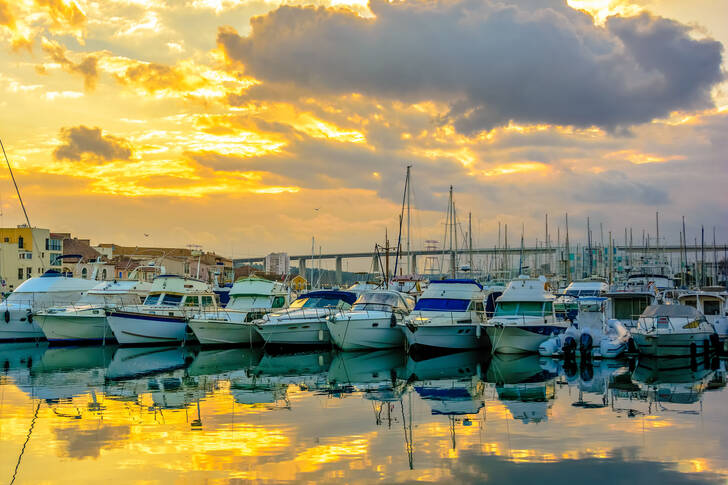 Både ved kajen i Martigues