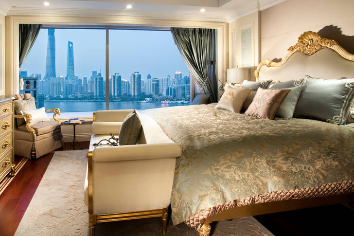 Bedroom with a magnificent view from the window