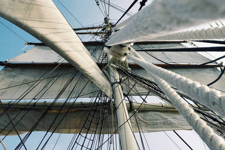 Sailing ship mast