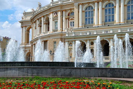 Fonteinen in het Opera House in Odessa