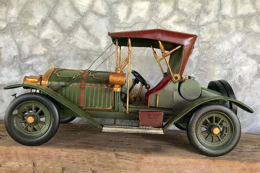 Vintage auto igračka