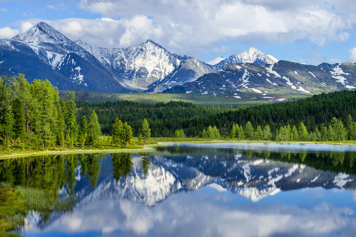 Lake in Altai mountains